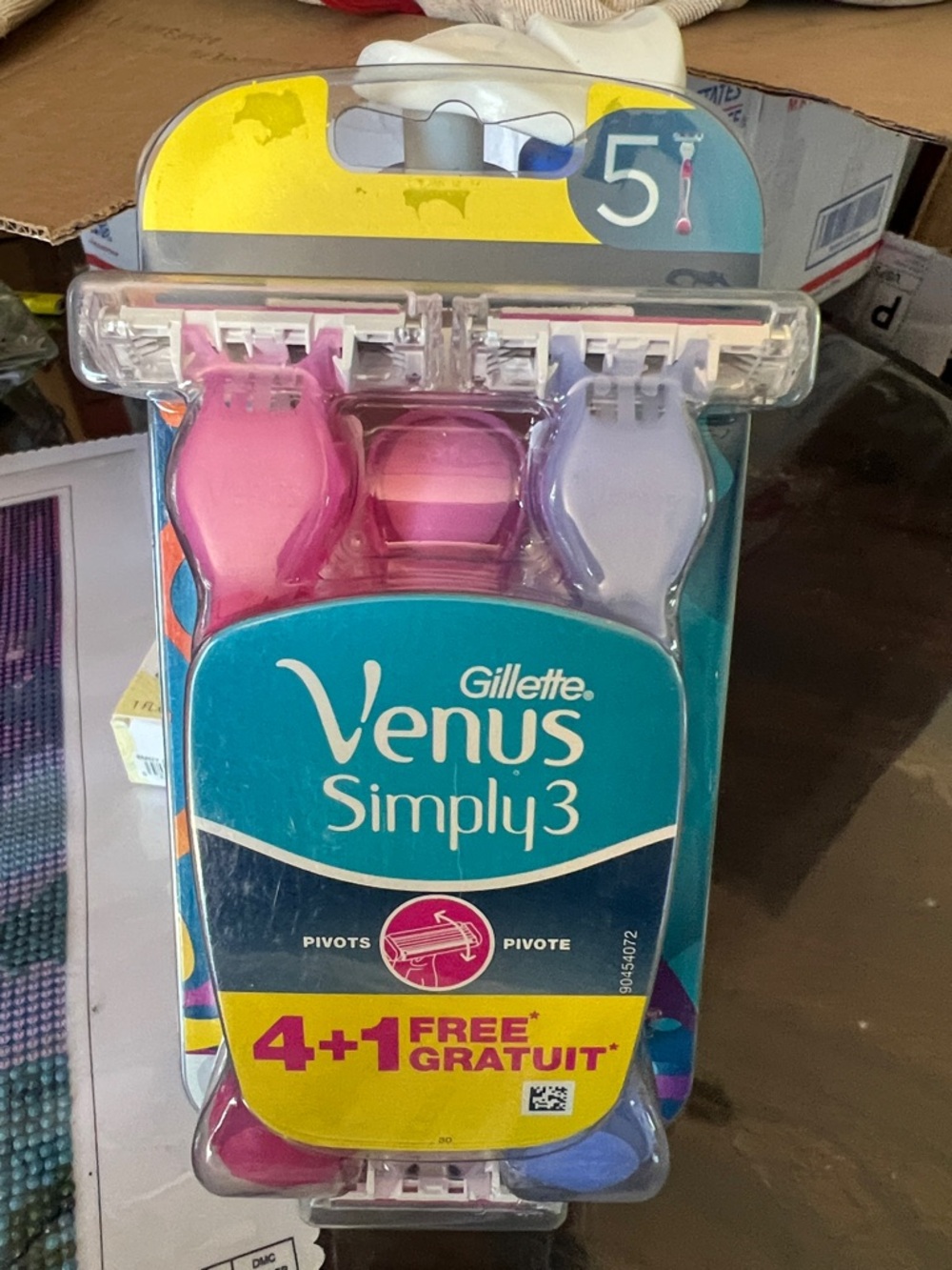 Venus Simply3 Women's Disposable Razors - Pink & Lavender (5 Pack)